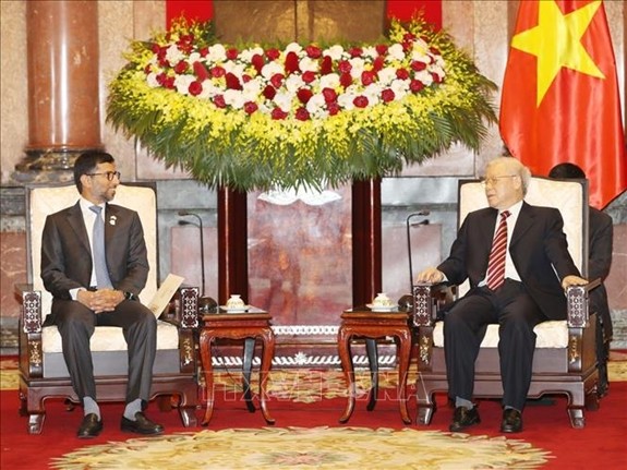 Sekjen, Presiden Vietnam, Nguyen Phu Trong menerima Menteri Energi dan Industri Uni Emirat Arab - ảnh 1