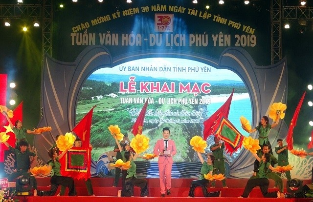Provinsi Phu Yen membuka Pekan Kebudayaan dan Pariwisata tahun 2019 - ảnh 1