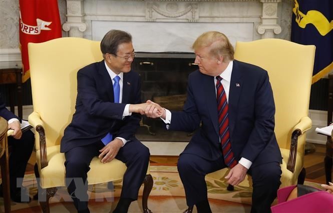 Pemimpin AS dan Republik Korea menekankan supaya mempertahankan dialog dengan RDRK - ảnh 1