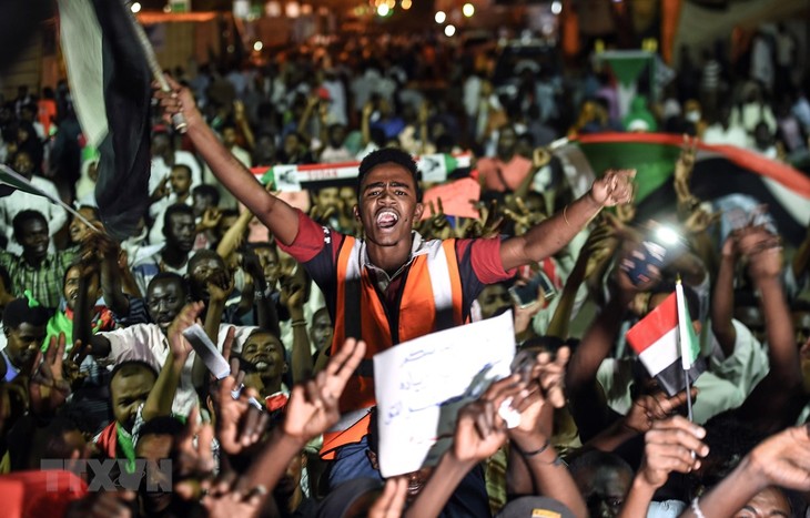 Situasi di Sudan: TMC menyerukan faksi oposisi supaya mengadakan kembali perundingan - ảnh 1