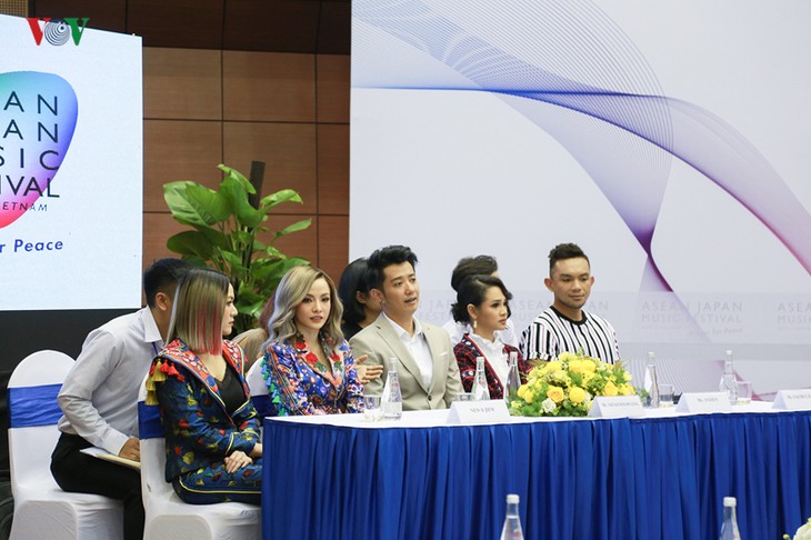 Banyak bintang internasional ikut serta pada Festival Musik Besar ASEAN-Jepang 2019 - ảnh 1