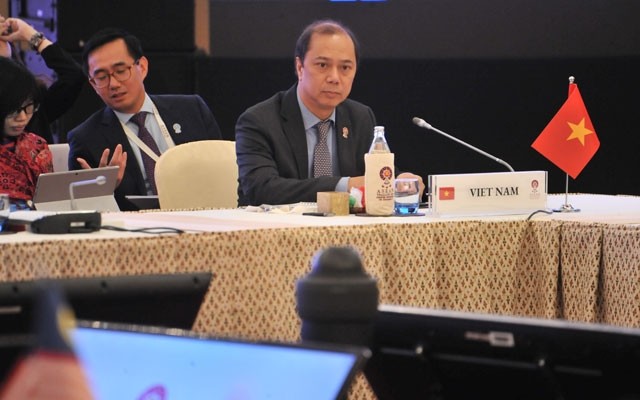 Vietnam menghadiri Konferensi para pejabat senior ASEAN+3 dan Konferensi pejabat senior negara-negara peserta Konferensi Tingkat Tinggi Asia Timur - ảnh 1