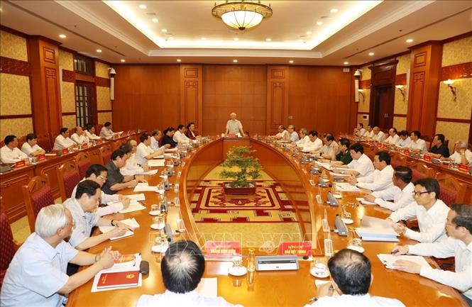 Sekjen KS PKV, Nguyen Phu Trong memimpin sidang Subkomisi Dokumen Kongres Nasional XIII Partai Komunis Vietnam - ảnh 1