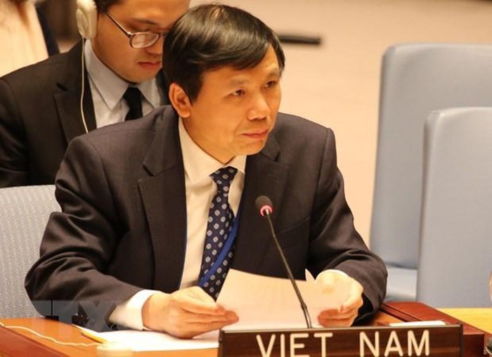 Vietnam menegaskan kembali komitmen terhadap mutilateralisme dan berbagai nilai kemanusiaan poros dari Hukum mengenai Kemanusiaan Internasional - ảnh 1