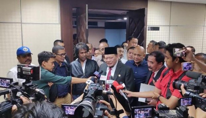 Parlemen bikameral Indonesia menetapkan jabatan-jabatan utama - ảnh 1