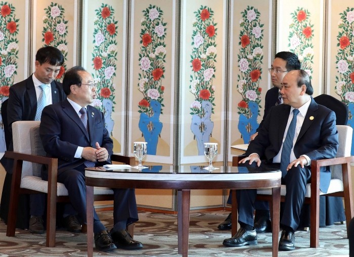 PM Vietnam, Nguyen Xuan Phuc menerima Walikota Busan, Republik Korea - ảnh 1