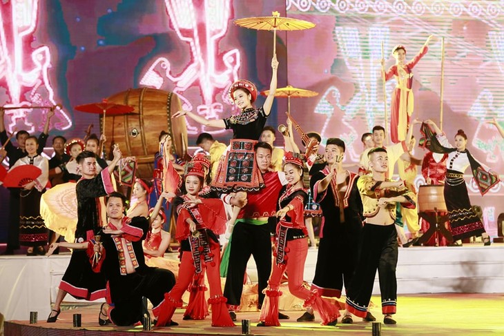 Ciri-cira khas dari Pekan Persatuan Besar Etnis-Etnis – Pusaka Budaya Vietnam tahun 2019”  - ảnh 1
