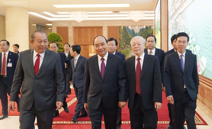 PM Vietnam memimpin Konferensi online Pemerintah dengan semua daerah - ảnh 1