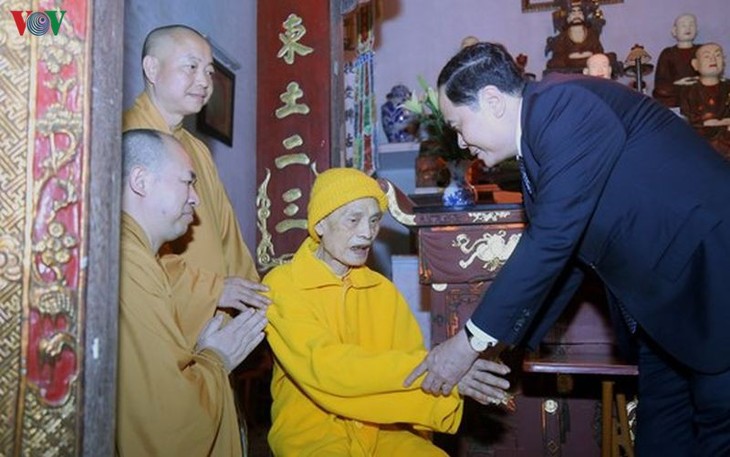 Sangha Buddha Vietnam selalu berjalan seperjalanan dengan perkembangan bangsa - ảnh 1