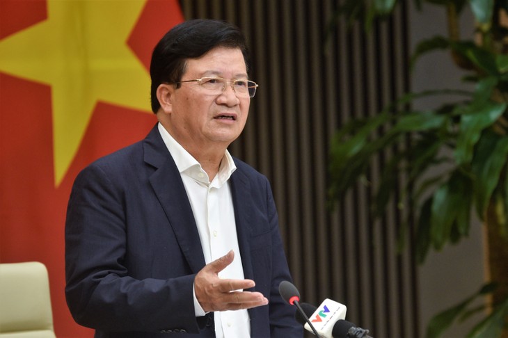 Deputi PM Trinh Dinh Dung: Jika mengekspor beras, tetapi harus menjamin ketahanan pangan - ảnh 1