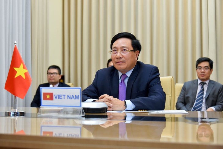 Deputi PM, Menlu Vietnam, Pham Binh Minh: Vietnam gigih melaksanakan semua komitmen tentang perubahan iklim - ảnh 1