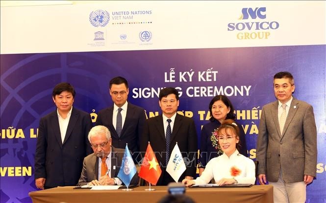 PBB dan Grup Sovio menandatangani permufakatan untuk membantu Kota Ha Noi menjadi kota kreatif - ảnh 1