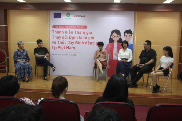 Para  pemuda ikut mengubah prasangka gender dan mendorong kesetaraan gender di Vietnam - ảnh 1