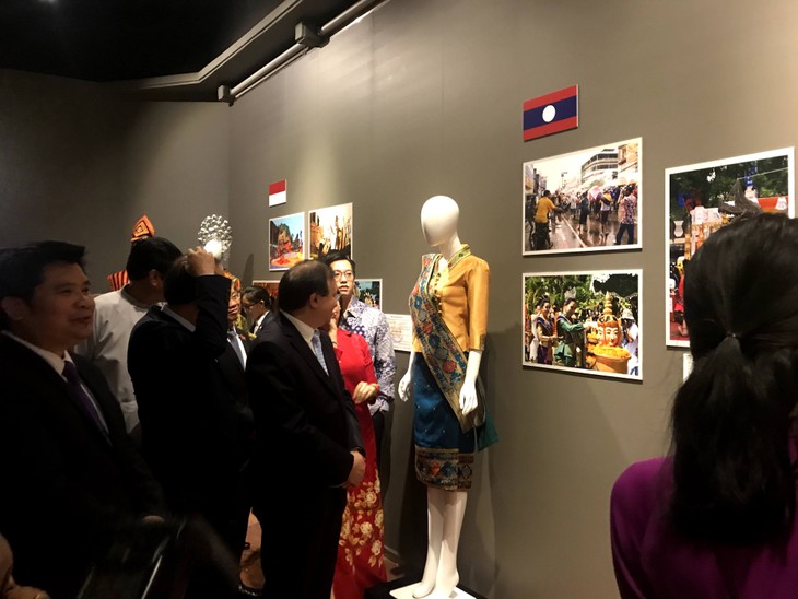 Pameran Busana Tradisional Negara-Negara ASEAN 2020 - ảnh 9