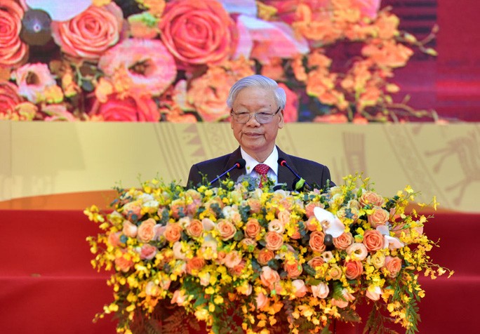 Sekjen, Presiden Negara Nguyen Phu Trong: Mengkombinasikan kekuatan bangsa dengan kekuatan zaman dalam pekerjaan diplomasi rakyat - ảnh 1
