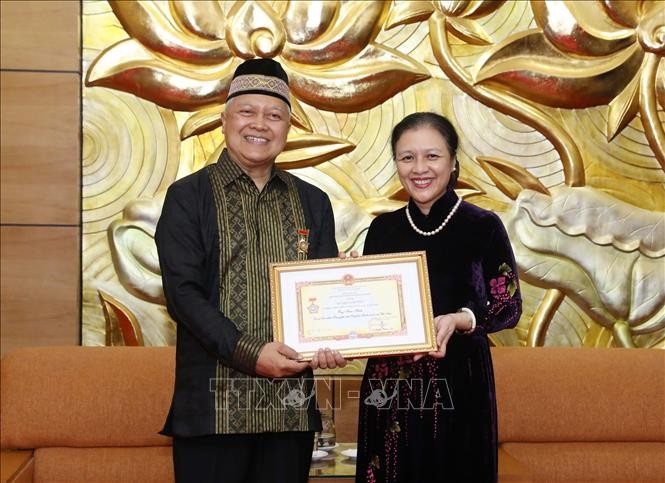 Turut Mendorong Hubungan Persahabatan, dan Kerjasama Antar-Rakyat Dua Negeri Vietnam-Indonesia - ảnh 1