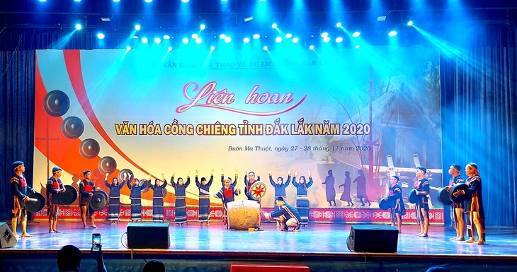 Pembukaan Festival Gong dan Bonang Provinsi Dak Lak 2020 - ảnh 1