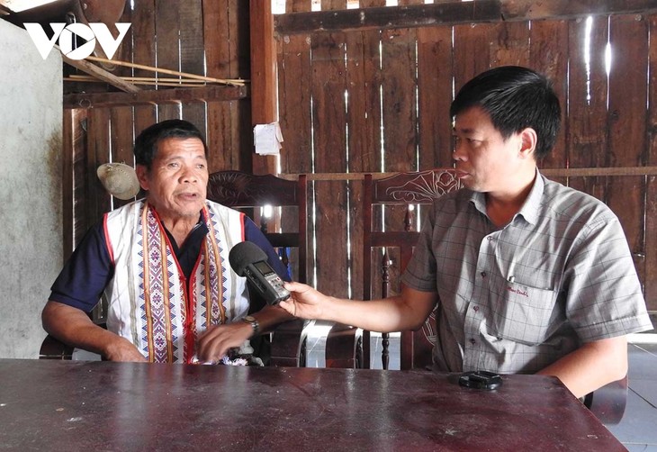 Sesepuh A Blong   – Sandaran Kepercayaan bagi Warga Etnis Minoritas Ro Mam di Daerah Perbatasan Mo Rai, Kabupaten Sa Thay, Provinsi Kon Tum - ảnh 1