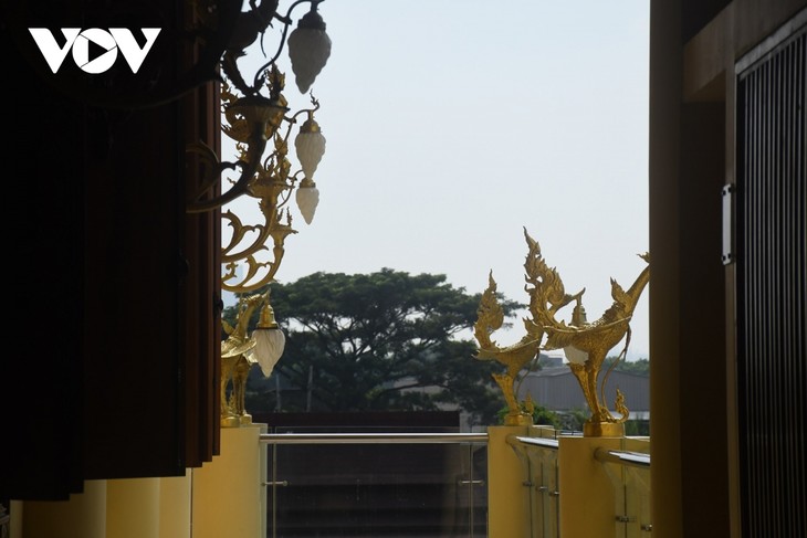 Biara Thailand di Negeri Islam Indonesia - Simbol Bagi Toleran dan Kehormonisan Agama - ảnh 14