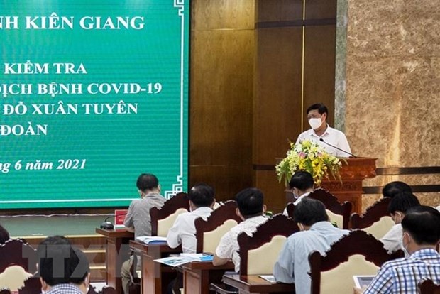 Provinsi Kien Giang: Melakukan Vaksinasi di Phu Quoc untuk Menyambut Gelombang Wisata Akhir Tahun - ảnh 1