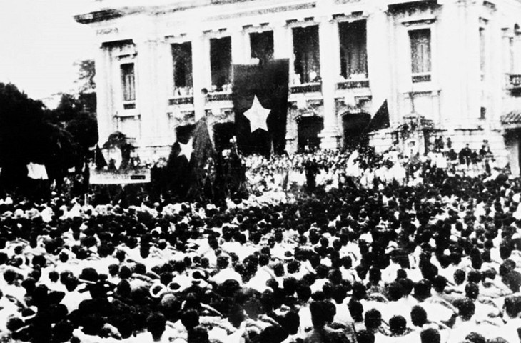 Peringatan HUT ke-76 Hari Revolusi Agustus (19/8/1945-19/8/2021: Ingatkan Hari-Hari Bulan Agustus yang Heroik  - ảnh 3