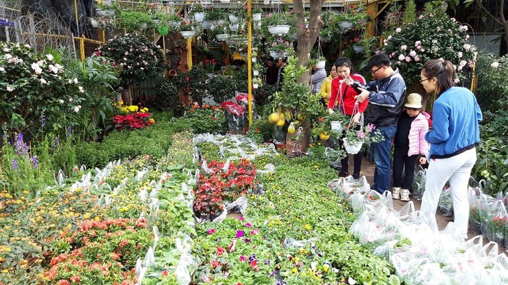 Pasar Hang Pada Hari Pasaran – Keindahan Budaya yang Unik di Tengah Kehidupan Modern - ảnh 1