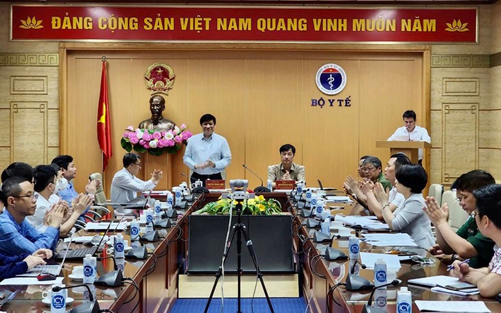 Vietnam Akan Hapuskan Pelaporan Medis  Domestik, Berangsur-angsur Bawa Pelaporan Mauk Ke Kenormatan Baru - ảnh 1