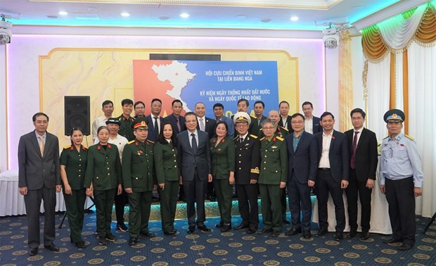 Legiun Veteran Perang Vietnam di Federasi Rusia Peringati Hari Pembebasan Total Vietnam Selatan dan Hari Buruh Internasional - ảnh 1
