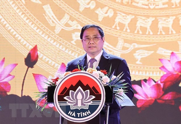 PM  Pham Minh Chinh menghadiri acara peringatan HUT ke-65 Hari Presiden Ho Chi Minh mengunjungi propinsi Ha Tinh  ​ - ảnh 1