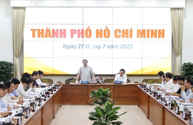 Pemerintah Akan Segera Memberlakukan Banyak Solusi Untuk Mendorong Proyek-Proyek Titik Berat di Kota Ho Chi Minh - ảnh 1