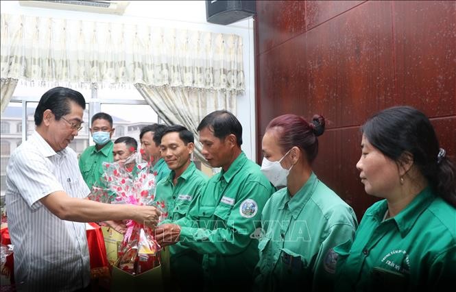 Memikirkan dan Memperhatikan Hari Raya Tet untuk Buruh dan Pekerja yang Sulit di Provinsi Bac Lieu  - ảnh 1