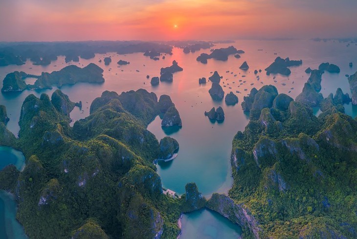 Mu Cang Chai dan Teluk Ha Long Masuk ke Daftar Destinasi Paling Cerah di Dunia Tahun 2023 - ảnh 9