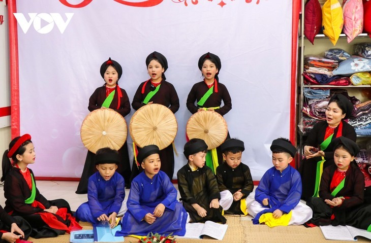 Mendekati Tempat Perbenihan Talenta Lagu-Lagu Rakyat Quan Ho di Bac Ninh - ảnh 3