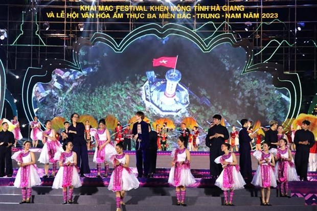 Pembukaan Festival Khen Mong Ha Giang dan Festival Kuliner Vietnam Utara-Vietnam Tengah-Vietnam Selatan - ảnh 1
