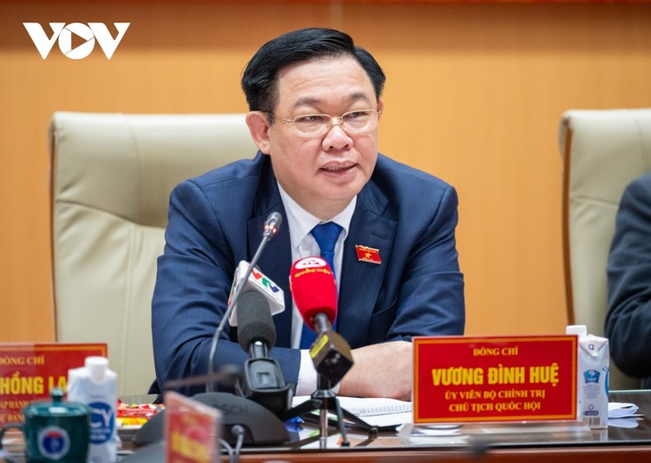 Ketua MN Vietnam, Vuong Dinh Hue : Membangun Satu Sistem Kesehatan yang Adil dan Berkualitas - ảnh 1
