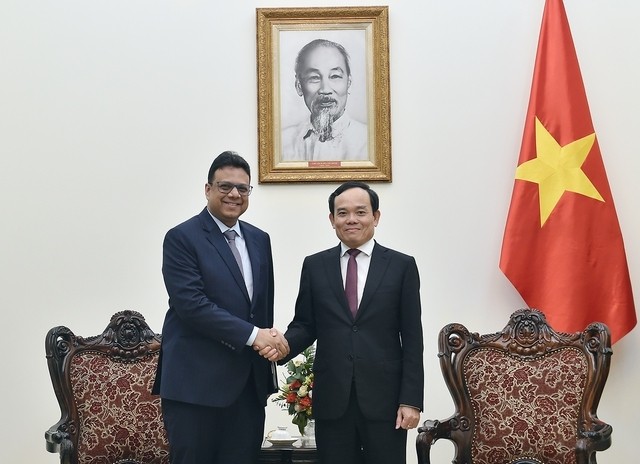 Deputi PM Vietnam, Tran Luu Quang: Menciptakan Syarat bagi Badan Usaha Vietnam untuk Berpartisipasi pada Rantai Pasokan Internasional - ảnh 1