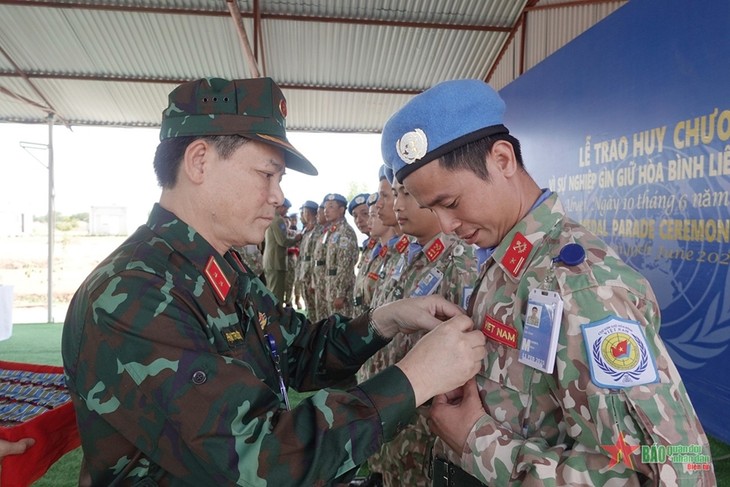 Pasukan Pemelihara Perdamaian Vietnam di Misi UNISFA Memperoleh Bintang PBB - ảnh 1