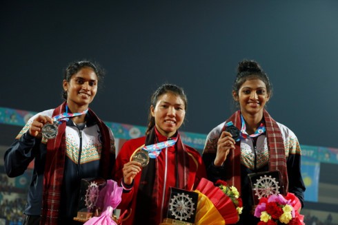 Championnat d’Asie d’athlétisme: médaille d’or pour le Vietnam dès le 1er jour - ảnh 1