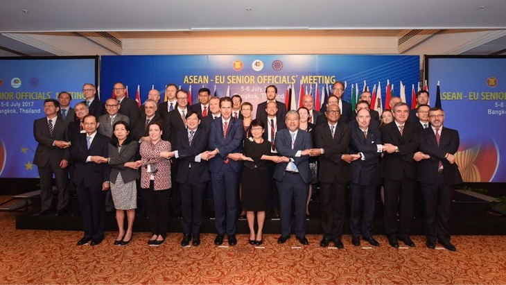 Le Vietnam prend en haute considération les relations ASEAN-Union européenne  - ảnh 1