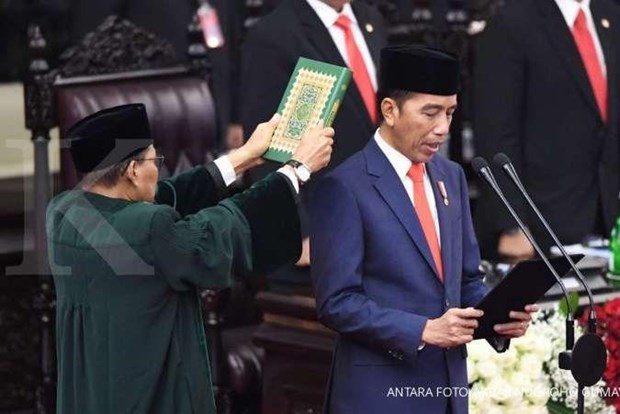 Indonésie : Joko Widodo prête serment pour un second mandat - ảnh 1