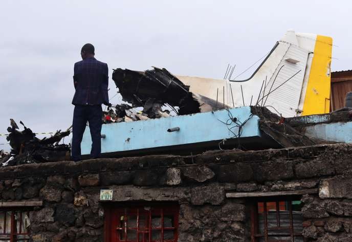 RDC : 23 morts dans le crash au décollage d’un avion sur un quartier de Goma - ảnh 1