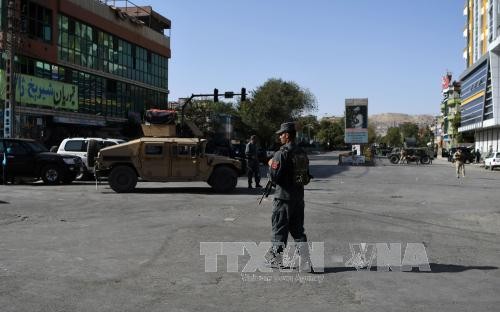 ISIS claims responsibility for suicide attack at Afghan mosque - ảnh 1