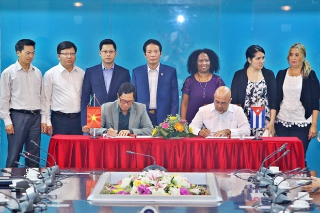 Vietnam, Cuba enhance publishing cooperation - ảnh 1
