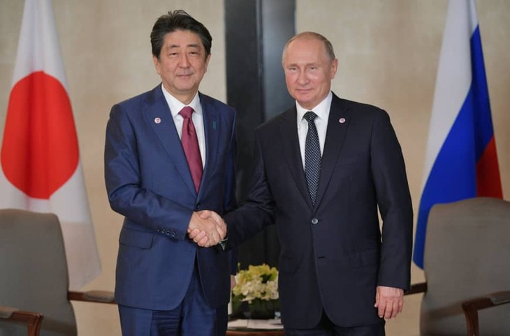 Russia, Japan seek peace treaty - ảnh 1