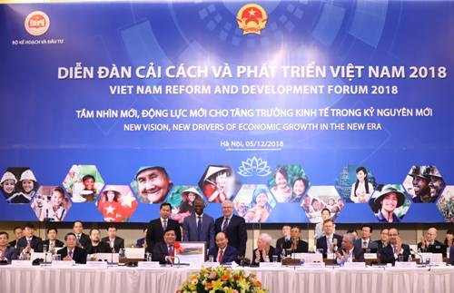 PM attends Vietnam Reform and Development Forum - ảnh 1