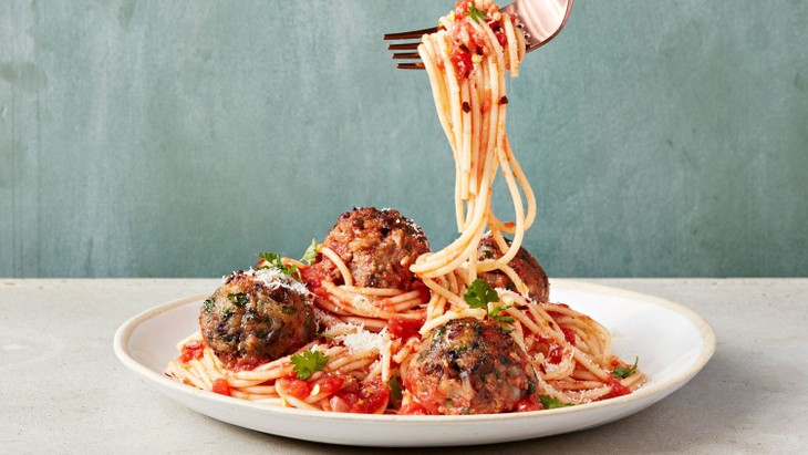 Spaghetti and meatballs - ảnh 1