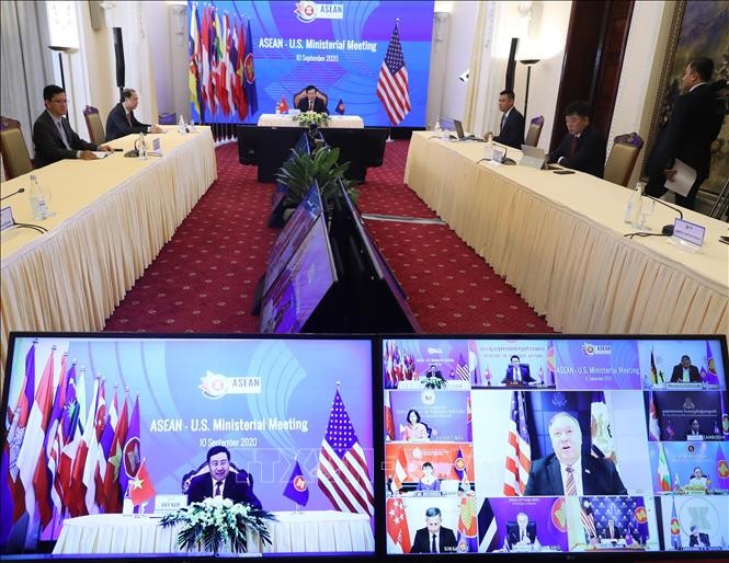 US Chargé d'Affaires lauds Vietnam as ASEAN Chair - ảnh 1
