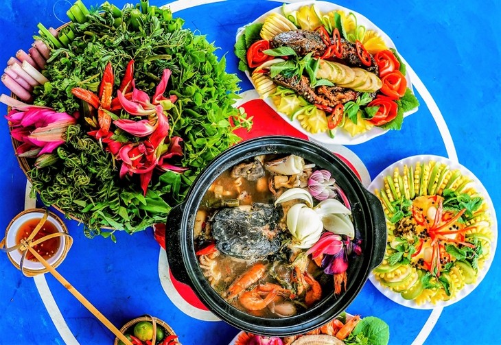 U Minh fish sauce hotpot – one of the top 100 Vietnamese specialties - ảnh 2