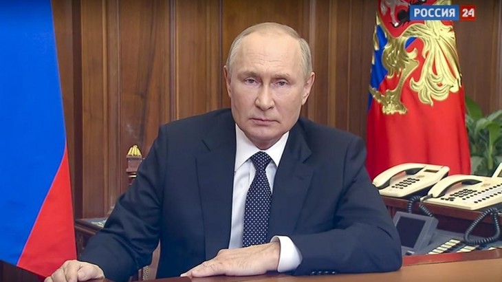 Putin says Russia will use all means to protect its territory - ảnh 1
