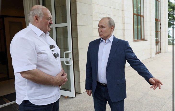 Putin, Lukashenko to meet after Russia warns about aggression against Belarus - ảnh 1